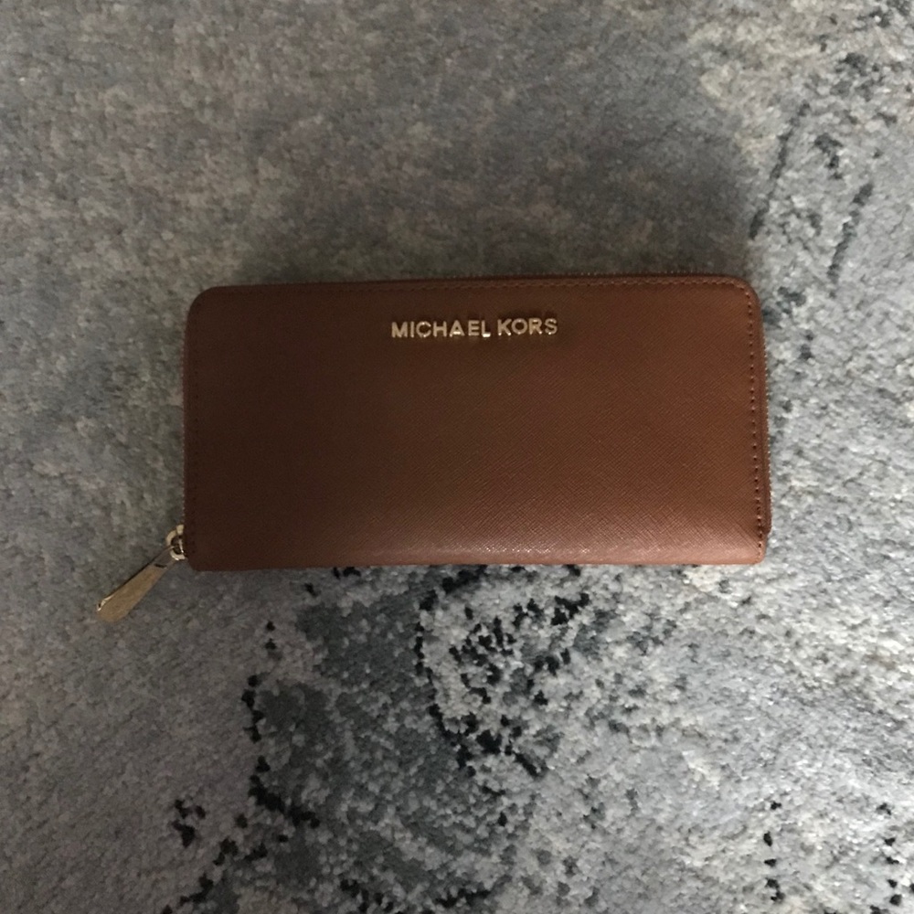 Michael Kors Zip Around Luggage Wallet